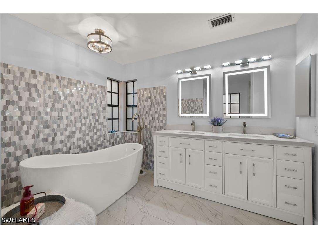 2259 Queens Way Naples FL 34112 226015881 image16