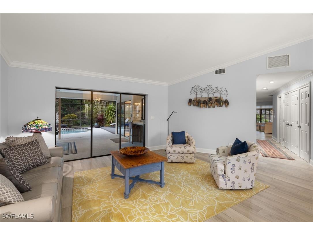 2259 Queens Way Naples FL 34112 225074988 image8