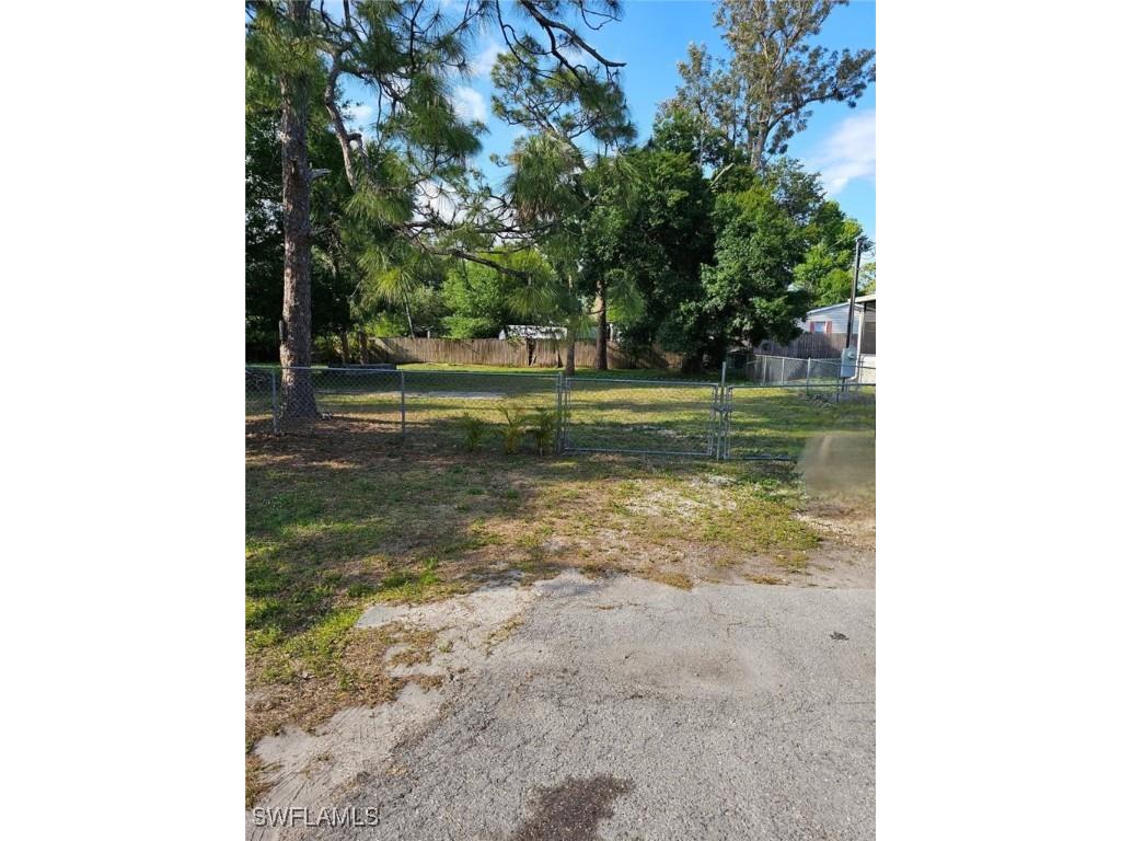 226 Capitol Street North Fort Myers FL 33903 225033419 image1