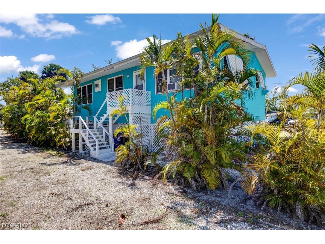226 Connecticut Street Fort Myers Beach FL 33931 2025022280 image32