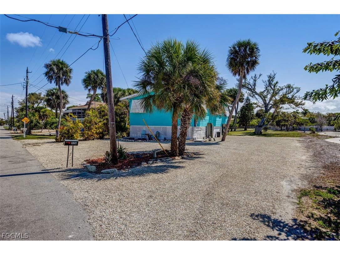 226 Connecticut Street Fort Myers Beach FL 33931 2025022280 image34