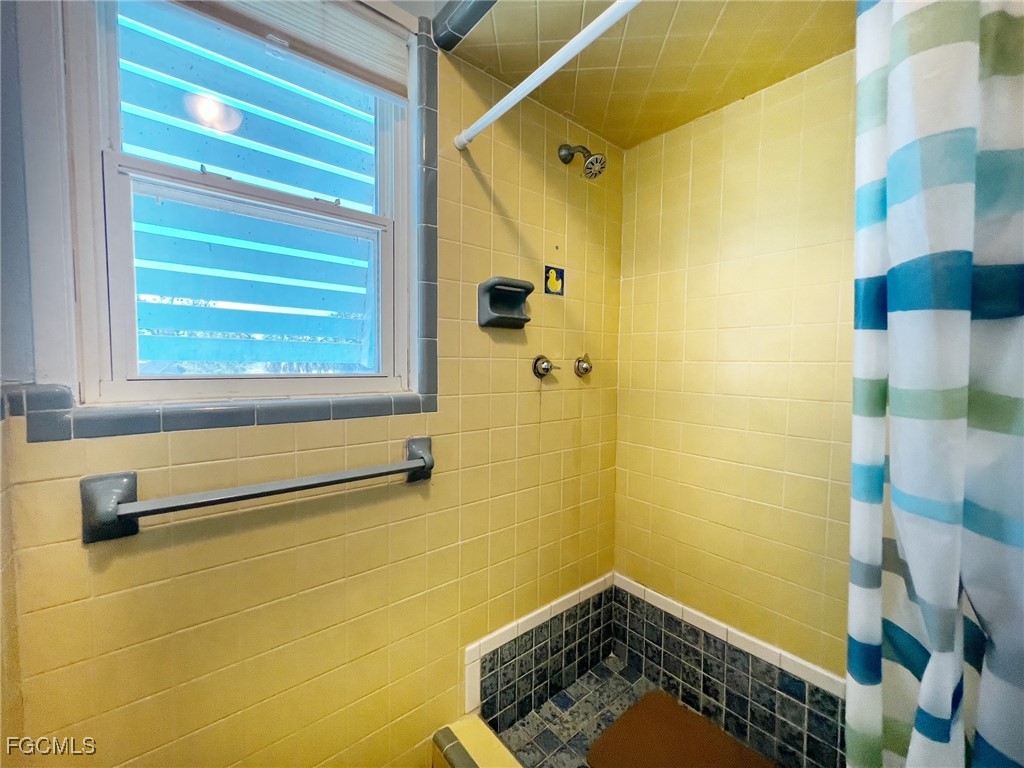 226 Connecticut Street Fort Myers Beach FL 33931 2025022280 image9