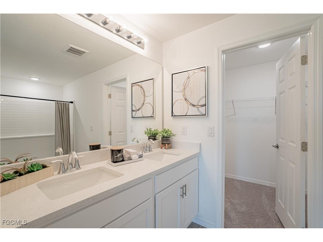 226 NW 24th Terrace Cape Coral FL 33993 2025023573 image6