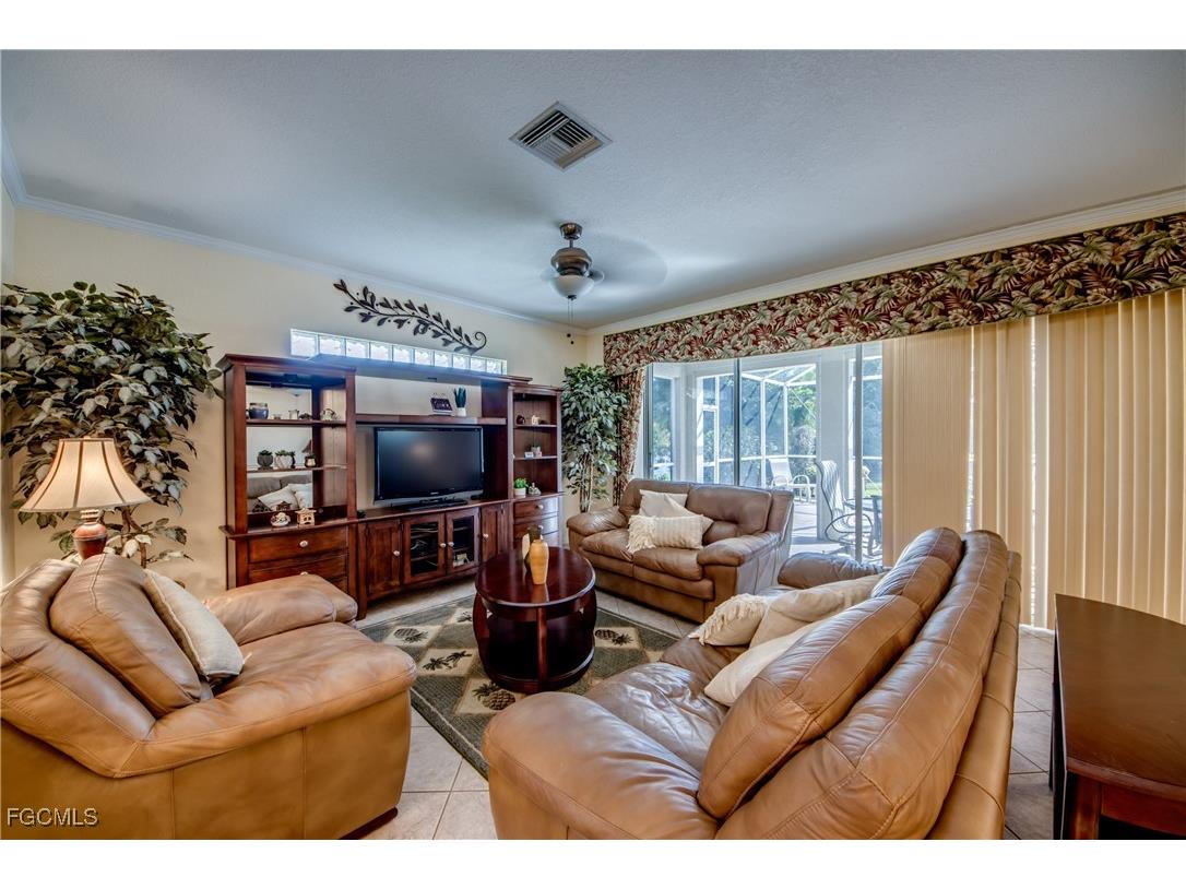 2260 Rio Nuevo Drive North Fort Myers FL 33917 2025025852 image10