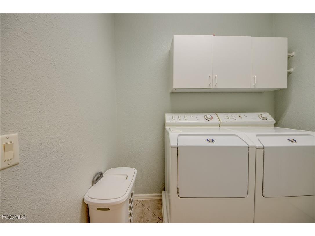 2260 Rio Nuevo Drive North Fort Myers FL 33917 2025025852 image39