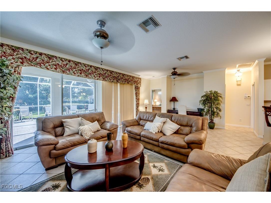 2260 Rio Nuevo Drive North Fort Myers FL 33917 2025025852 image8