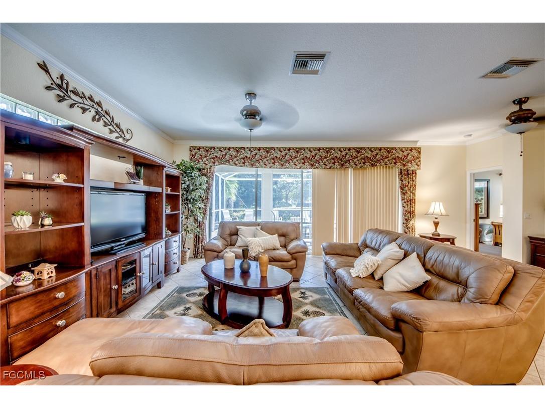 2260 Rio Nuevo Drive North Fort Myers FL 33917 2025025852 image9