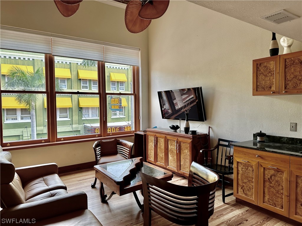 2260 SE First Street #210 Fort Myers FL 33901 223044796 image1