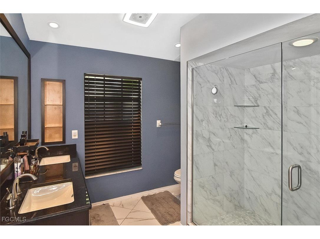 22607 Fountain Lakes Boulevard Estero FL 33928 2025003929 image10