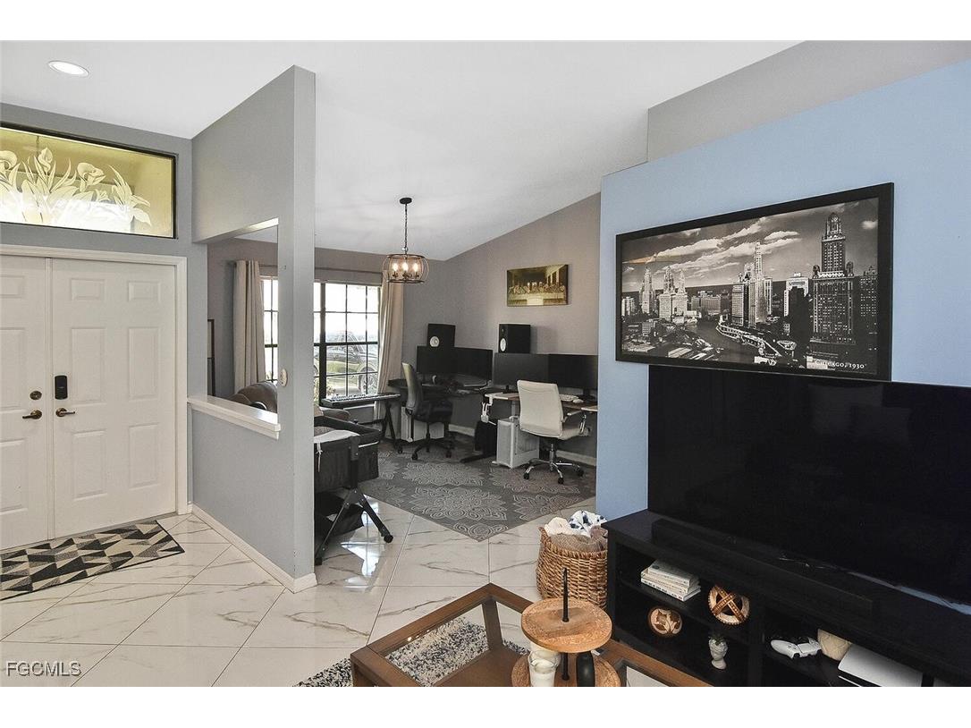22607 Fountain Lakes Boulevard Estero FL 33928 2025003929 image11