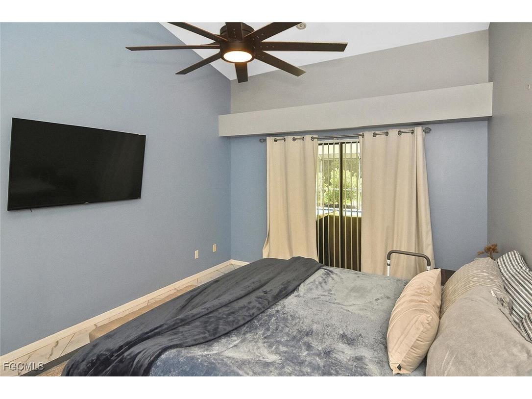 22607 Fountain Lakes Boulevard Estero FL 33928 2025003929 image15