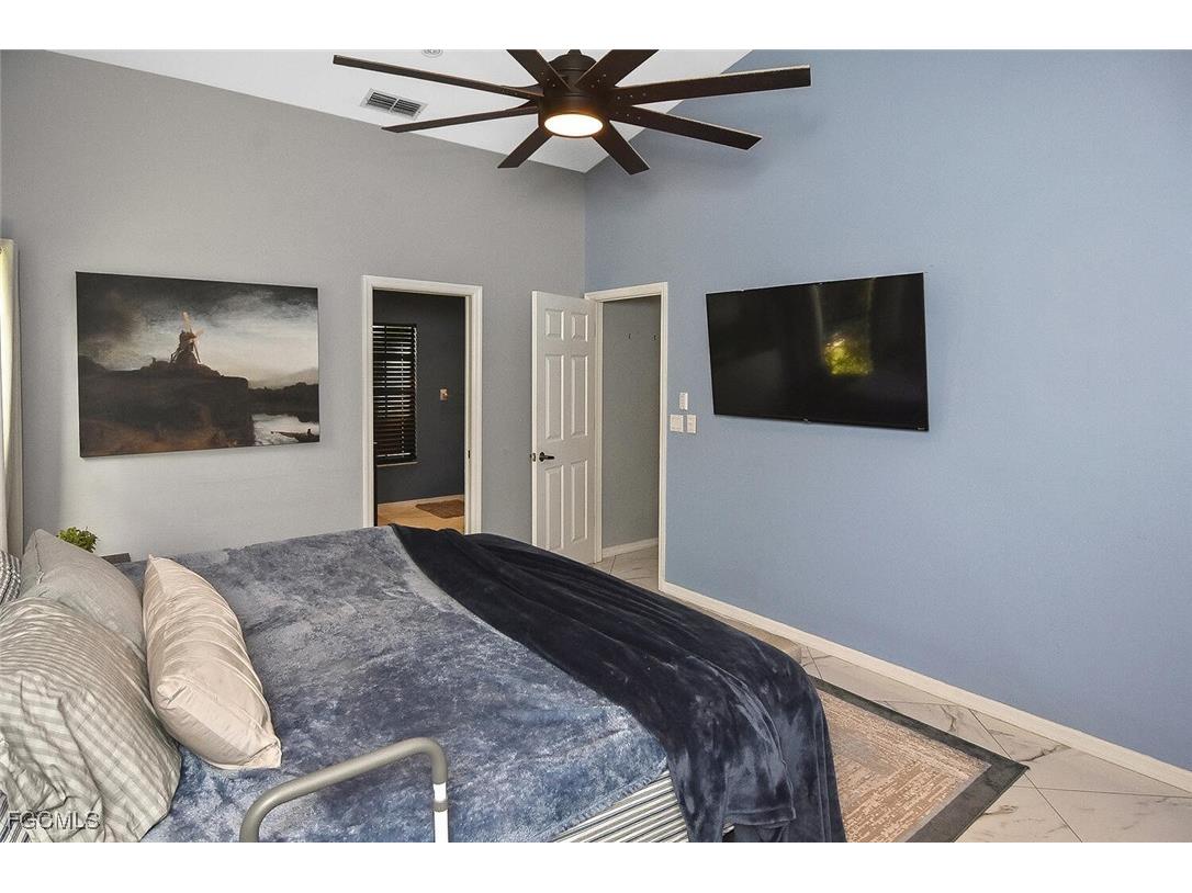 22607 Fountain Lakes Boulevard Estero FL 33928 2025003929 image16