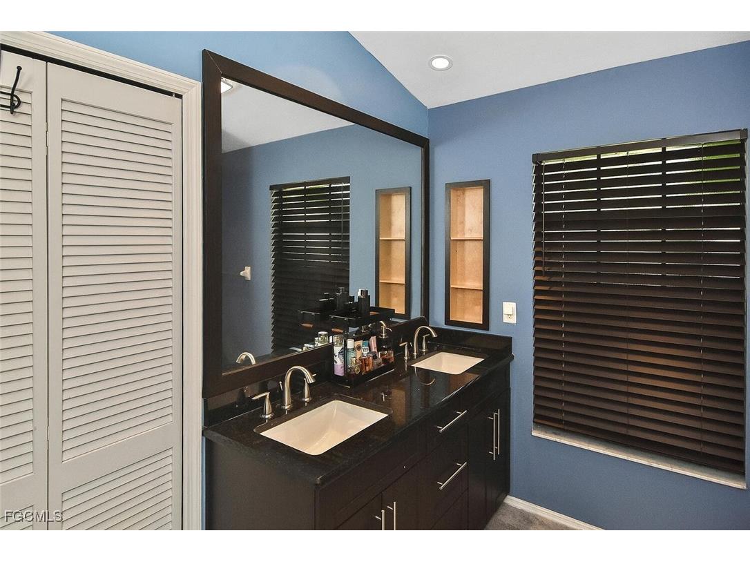 22607 Fountain Lakes Boulevard Estero FL 33928 2025003929 image17