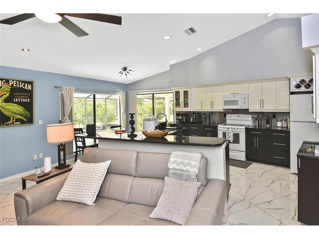 22607 Fountain Lakes Boulevard Estero FL 33928 2025003929 image25