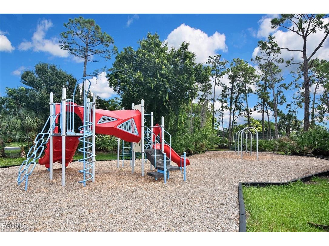 22607 Fountain Lakes Boulevard Estero FL 33928 2025003929 image42