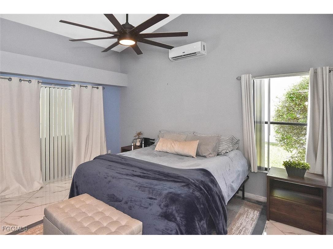 22607 Fountain Lakes Boulevard Estero FL 33928 2025003929 image9