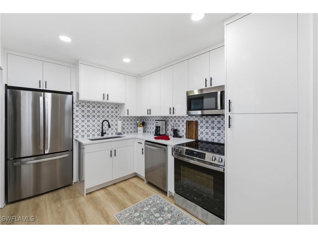 2261 11th Street N Naples FL 34103 225082326 image10