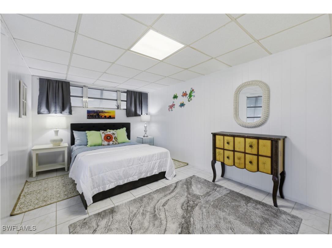 2261 11th Street N Naples FL 34103 225082326 image16