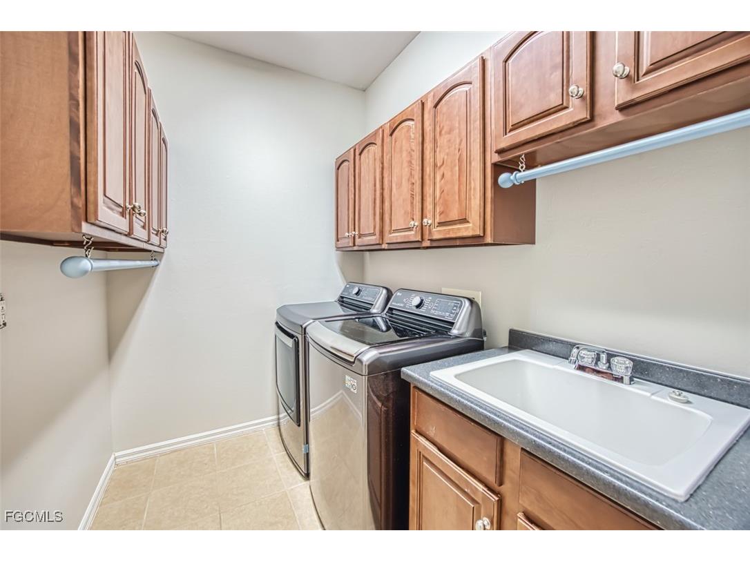 2261 Carnaby Court Lehigh Acres FL 33973 2025010295 image11