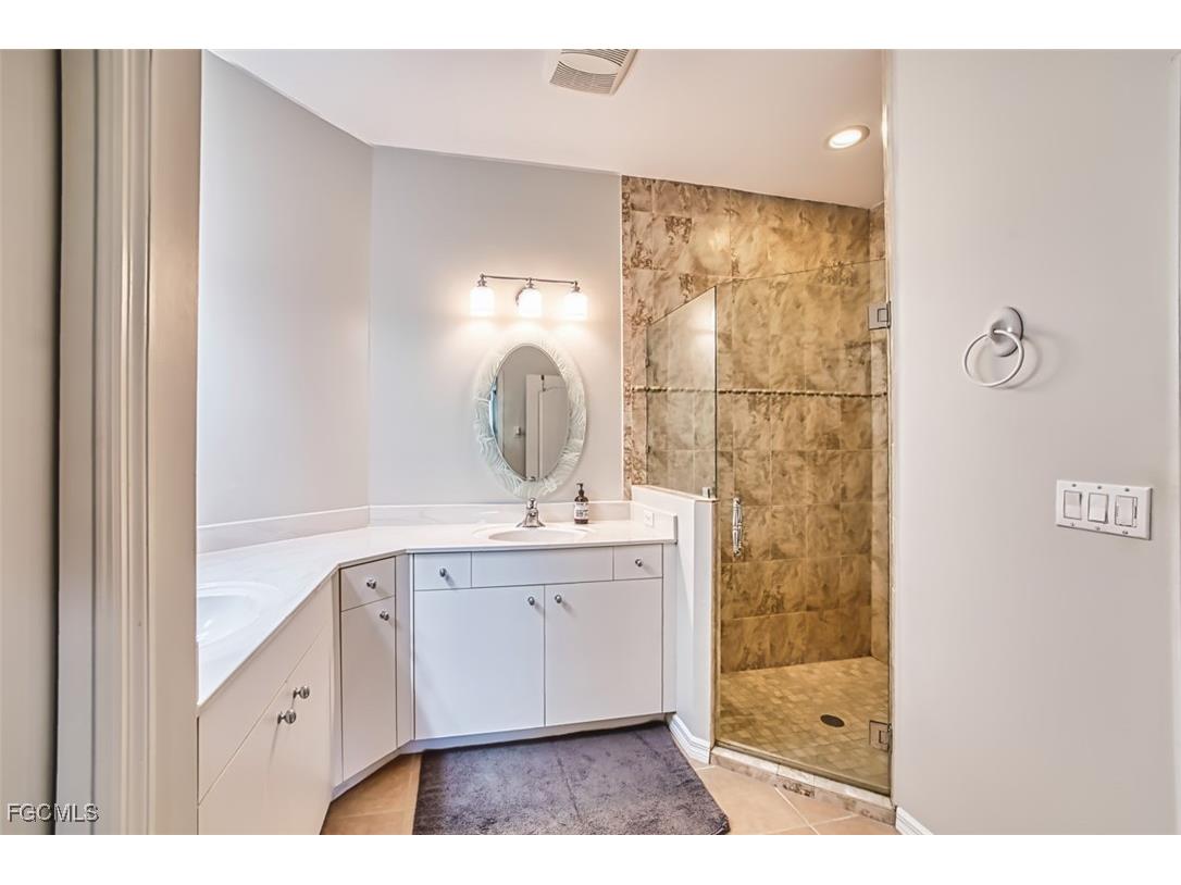 2261 Carnaby Court Lehigh Acres FL 33973 2025010295 image8