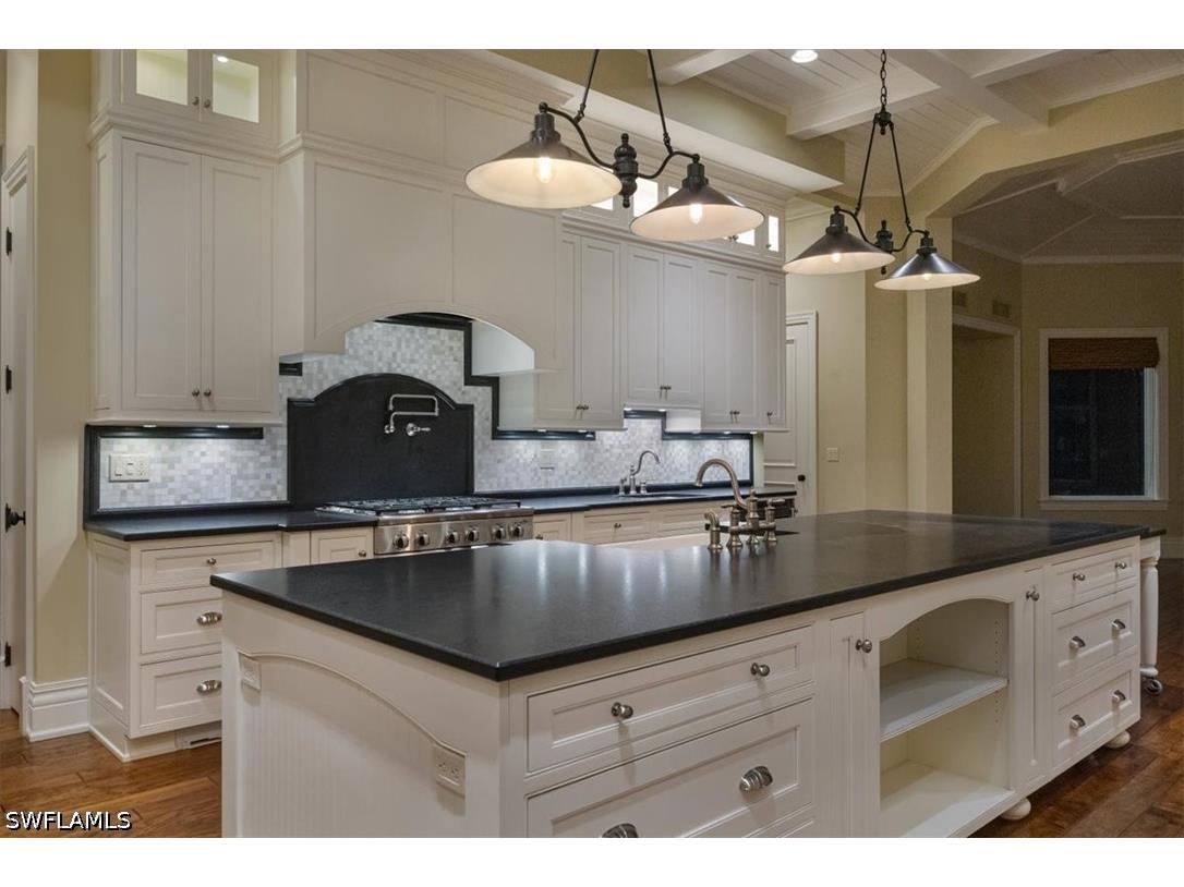 2263 Coach House Lane Naples FL 34105 226023432 image19