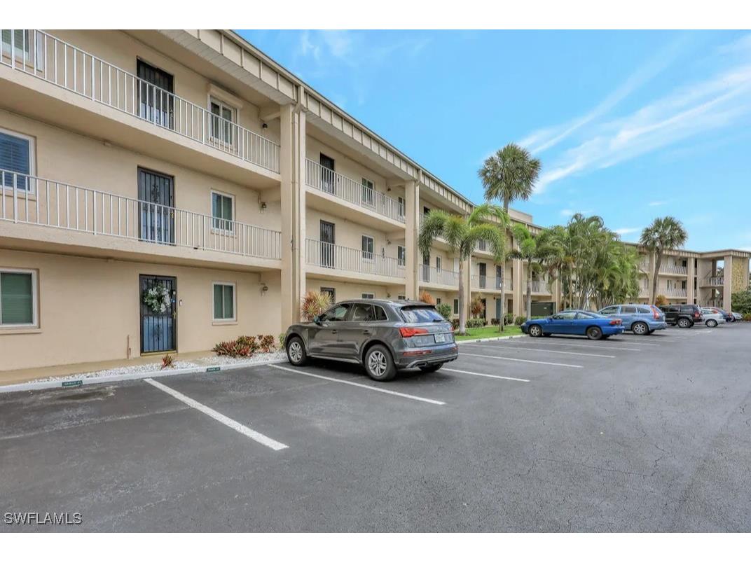 2264 Winkler Avenue #204 Fort Myers FL 33901 225074770 image1