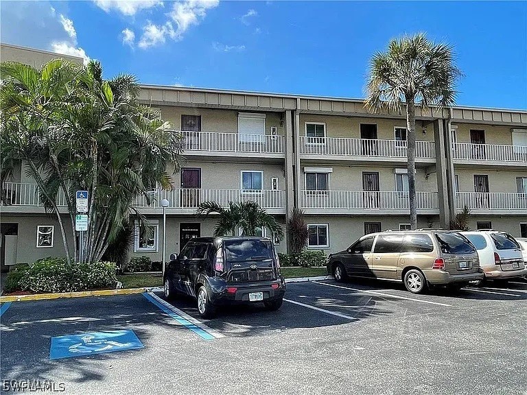 2264 Winkler Avenue #207 Fort Myers FL 33901 2025019050 image2