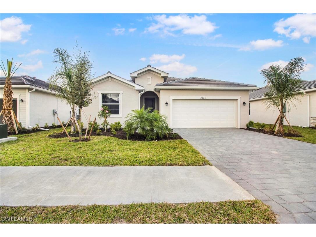 2265 Avocado Lane Naples FL 34120 223082785 image1