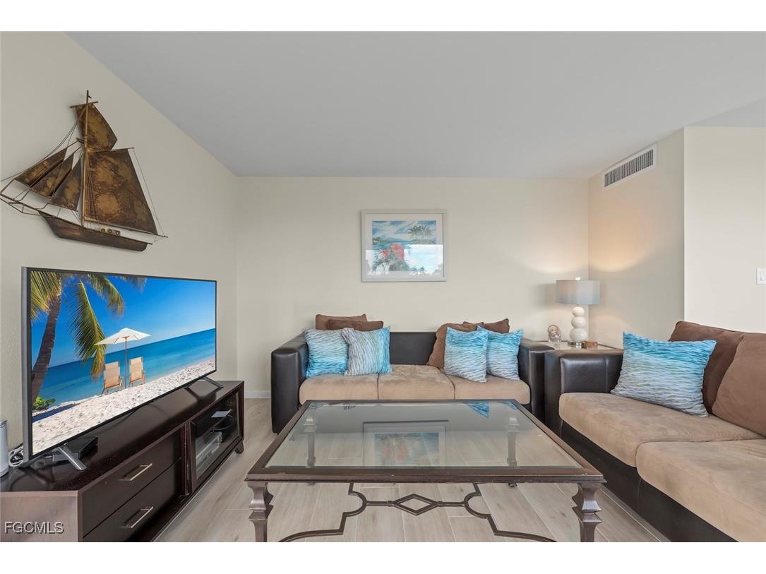 2265 W Gulf Drive #210F Sanibel FL 33957 2026005138 image7