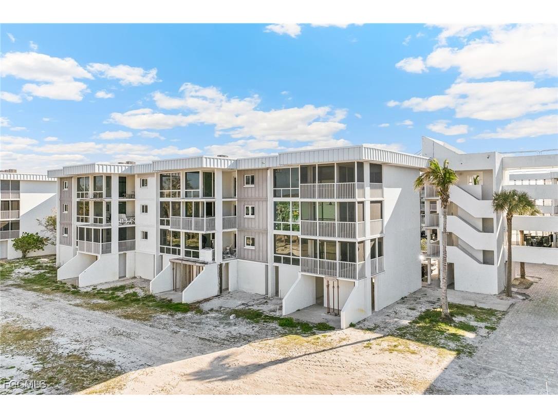 2265 W Gulf Drive #310C Sanibel FL 33957 2025011428 image1