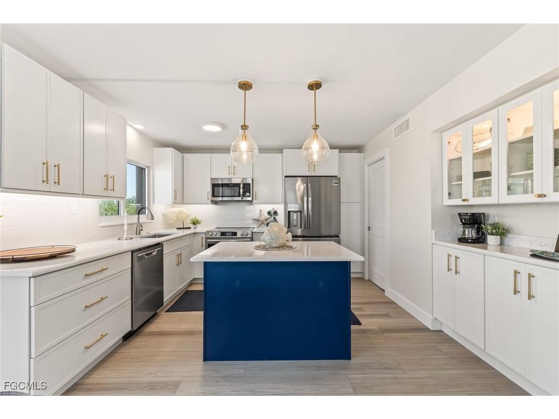 2265 W Gulf Drive #310C Sanibel FL 33957 2025011428 image7