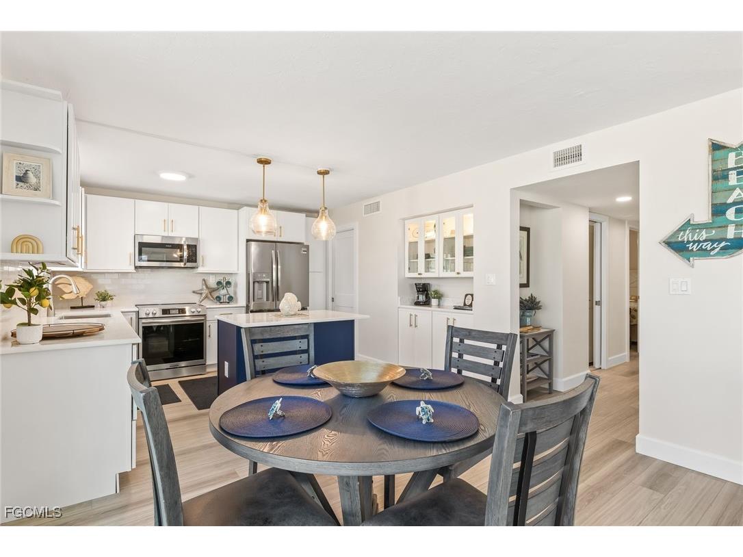 2265 W Gulf Drive #310C Sanibel FL 33957 2025011428 image9