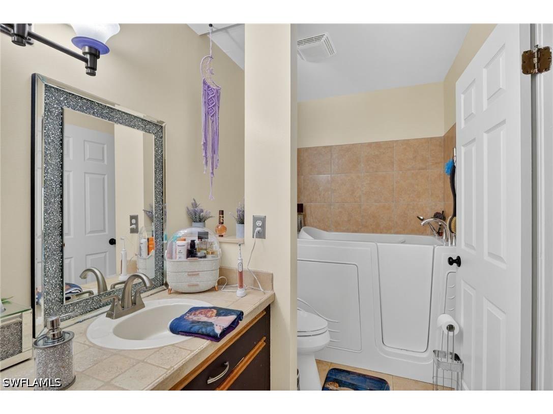 22656 Fountain Lakes Boulevard Estero FL 33928 226008491 image38