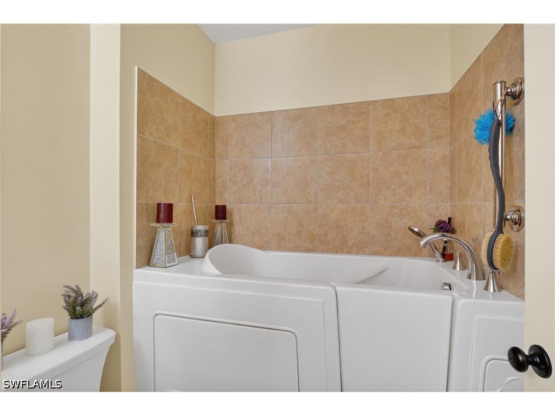 22656 Fountain Lakes Boulevard Estero FL 33928 226008491 image40