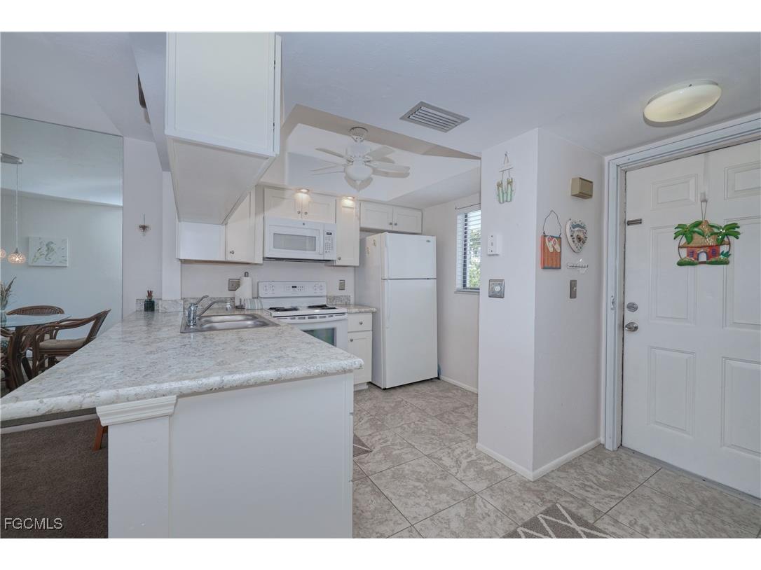 22676 Island Pines Way #148 Fort Myers Beach FL 33931 2025013247 image3