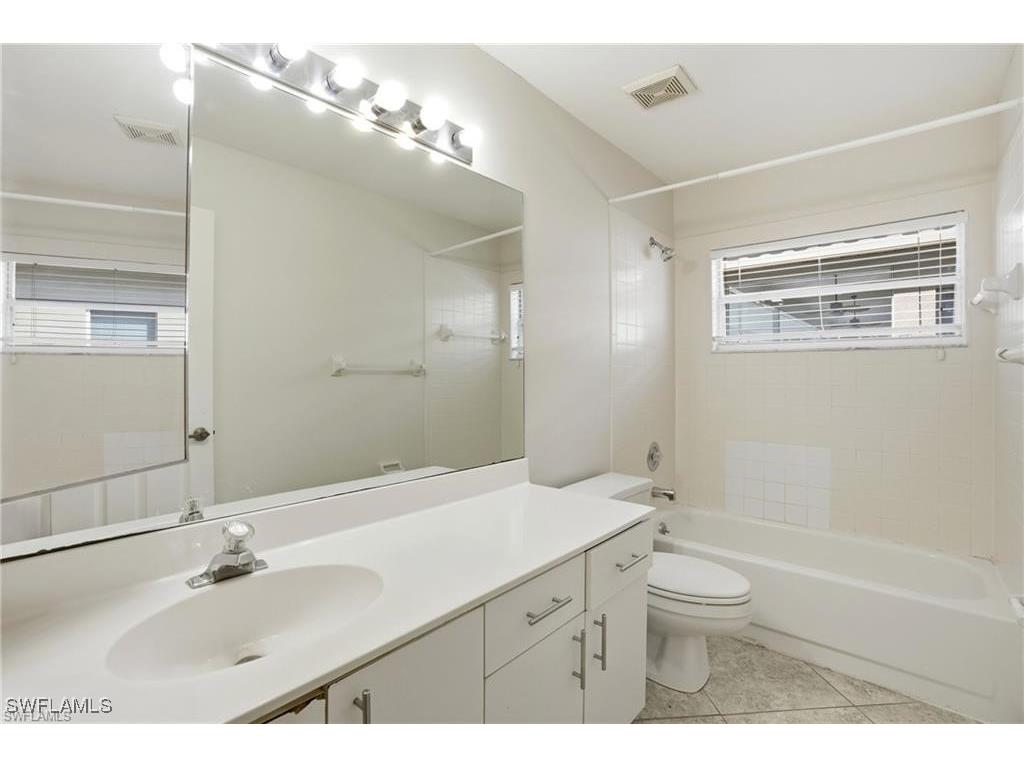 2268 Piccadilly Court Naples FL 34112 225082344 image13