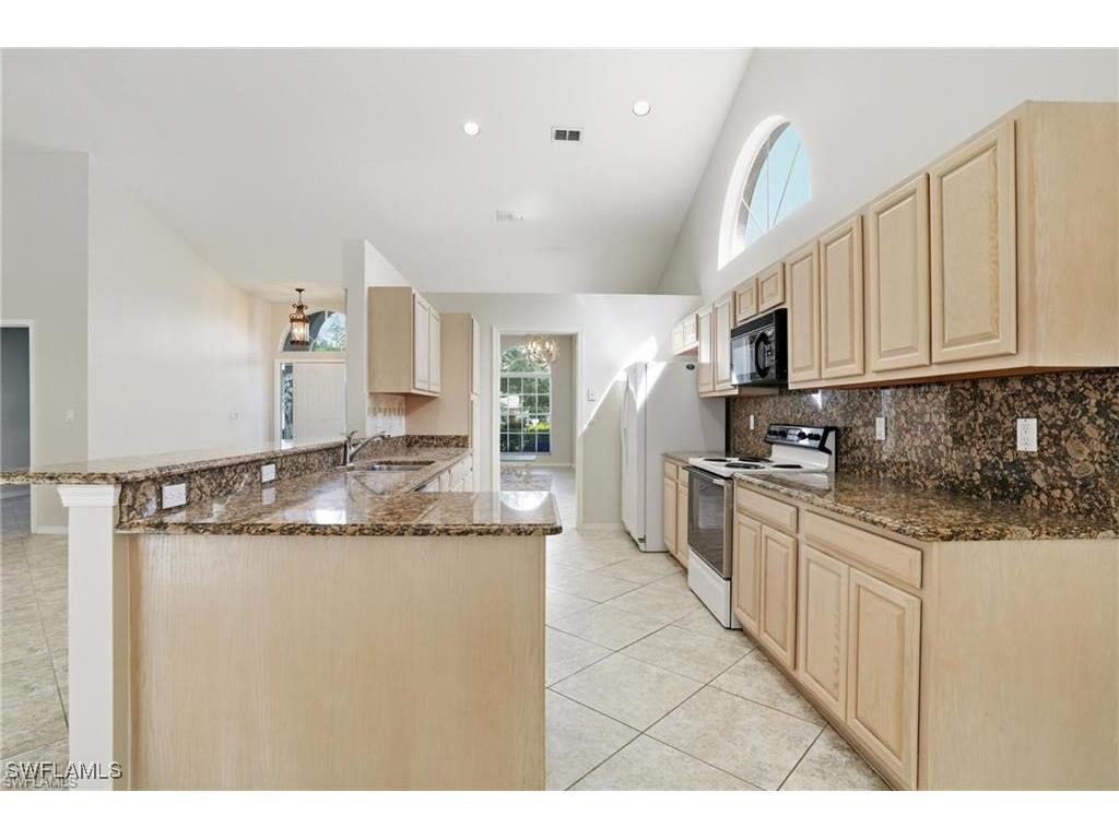 2268 Piccadilly Court Naples FL 34112 225082344 image25