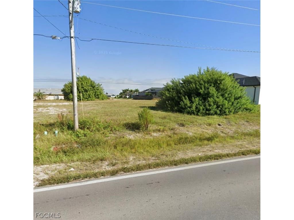 227 Diplomat Parkway E Cape Coral FL 33909 2026006672 image1