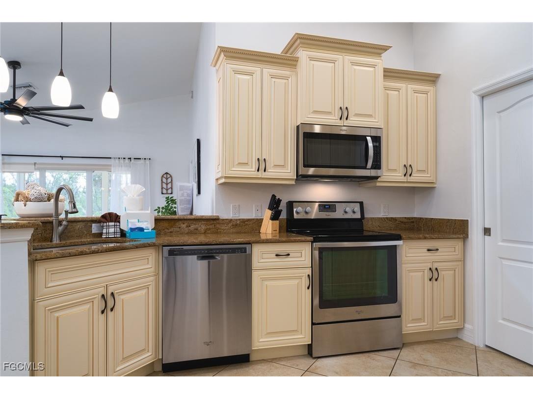 227 Mango Street Fort Myers Beach FL 33931 2025021339 image16