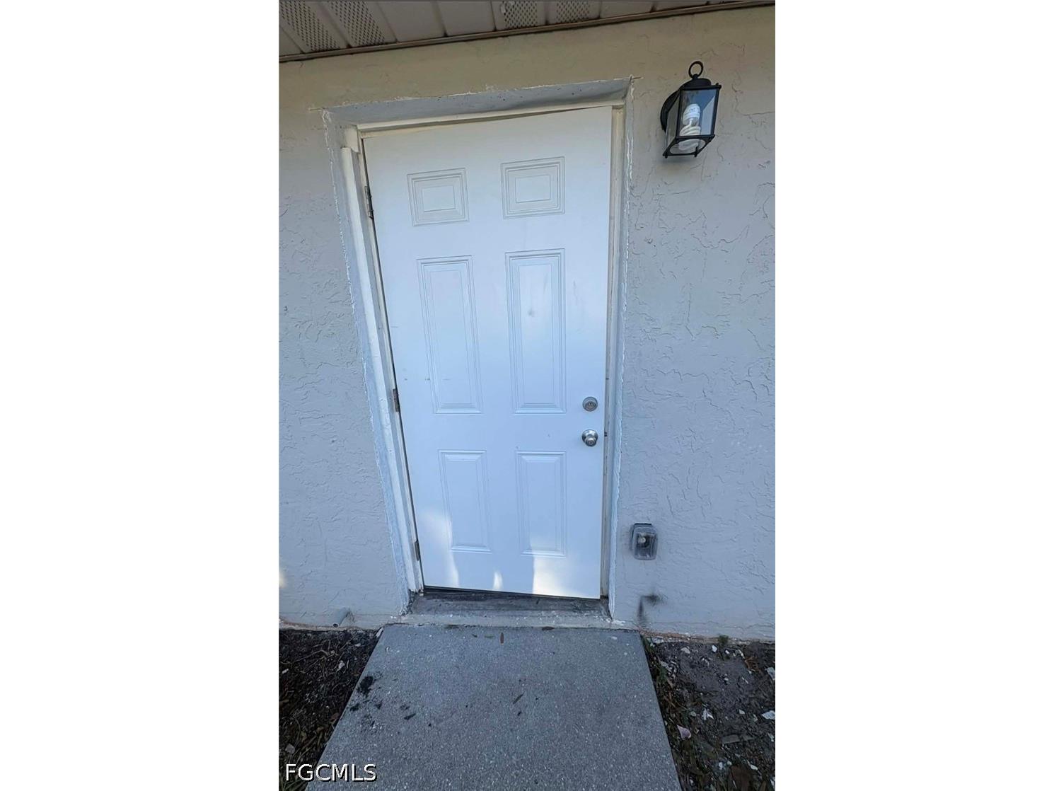 227 Maria Street Fort Myers FL 33916 2026021580 image1