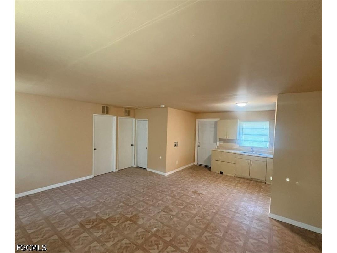 227 Maria Street Fort Myers FL 33916 2026021580 image12