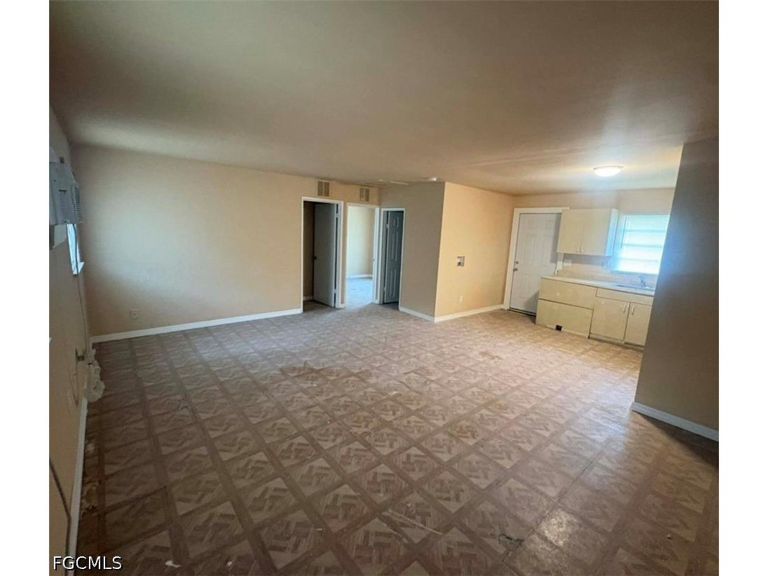 227 Maria Street Fort Myers FL 33916 2026021580 image2
