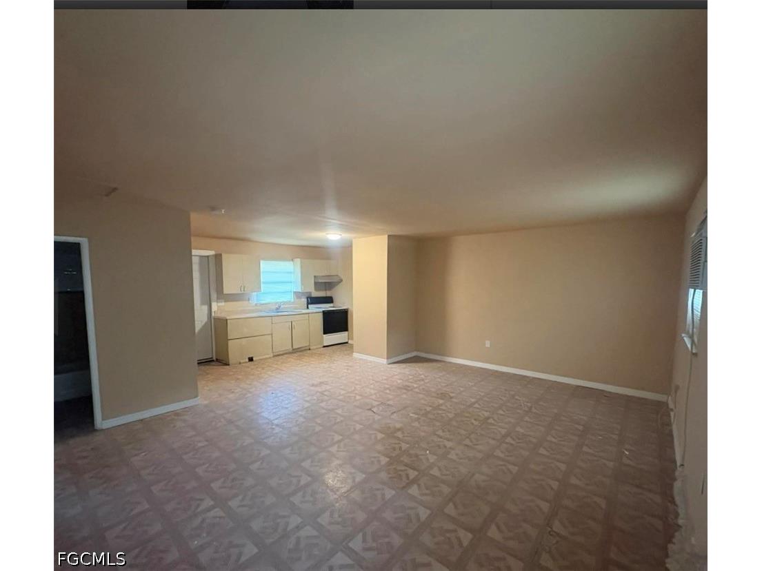 227 Maria Street Fort Myers FL 33916 2026021580 image3