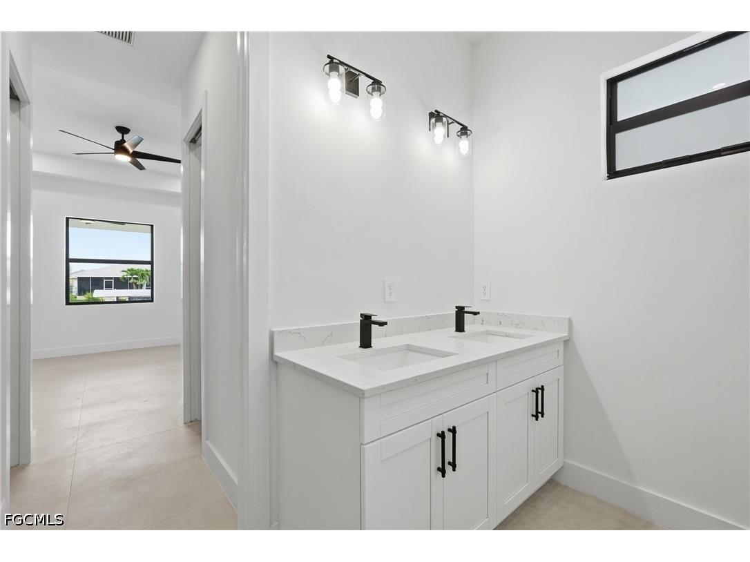 227 NE 15th Street Cape Coral FL 33909 2026028717 image27