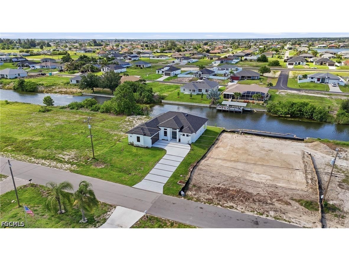 227 NE 15th Street Cape Coral FL 33909 2026028717 image3
