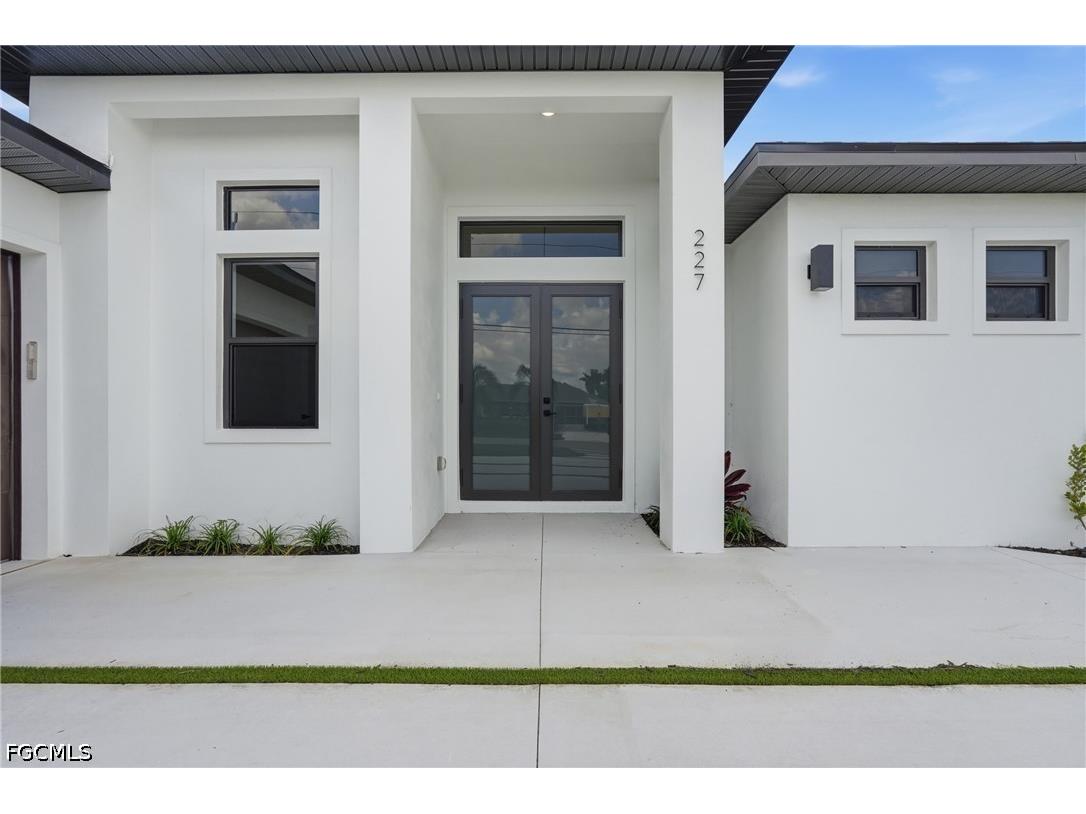 227 NE 15th Street Cape Coral FL 33909 2026028717 image8