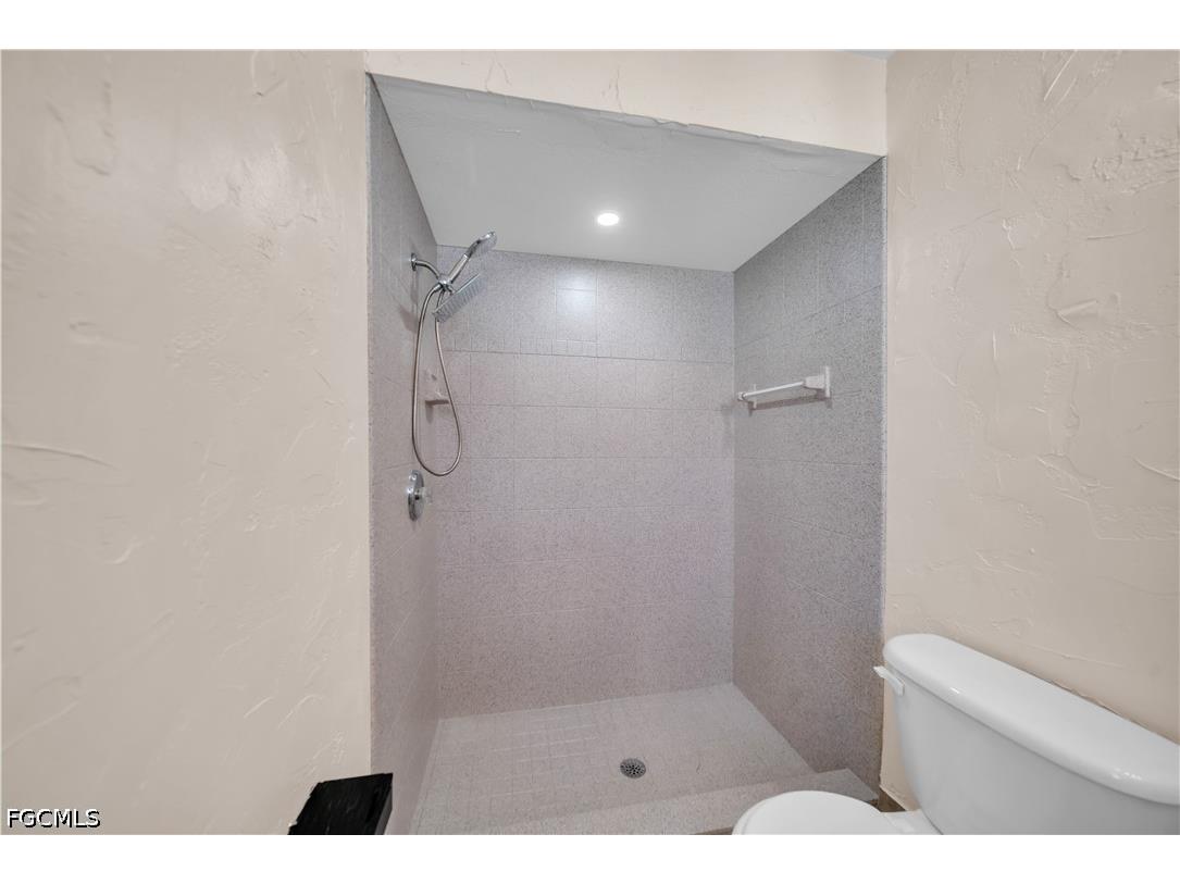 227 SE 2nd Terrace Cape Coral FL 33990 2026025795 image12