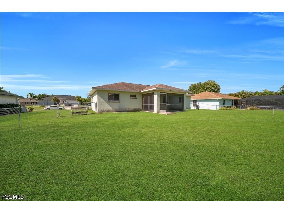 227 SE 2nd Terrace Cape Coral FL 33990 2026025795 image3