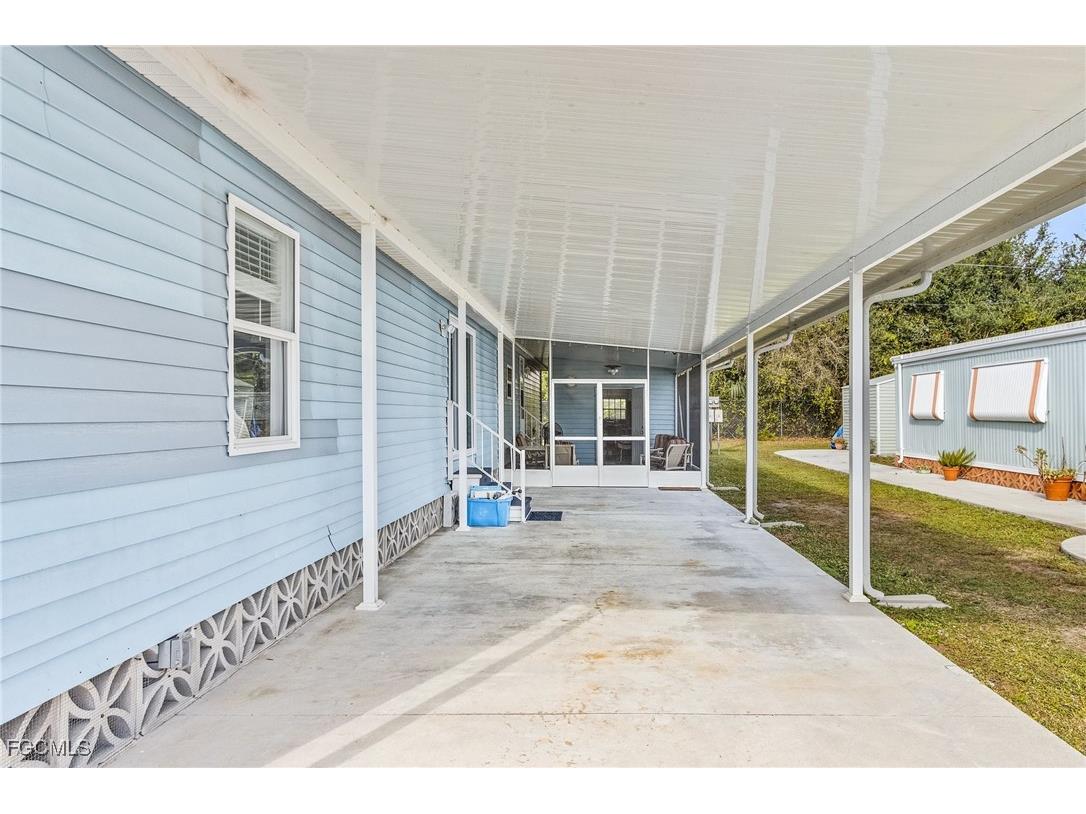 227 Shrub Lane N North Fort Myers FL 33917 2025000587 image3