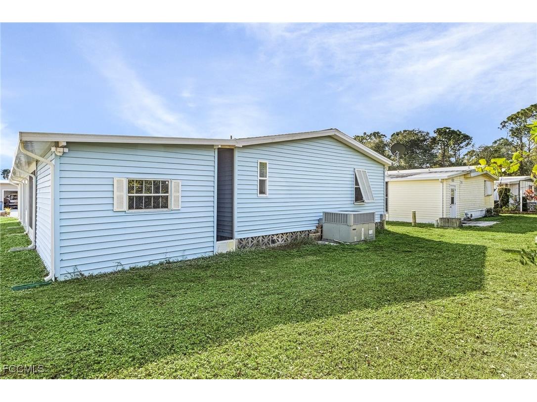 227 Shrub Lane N North Fort Myers FL 33917 2025000587 image4